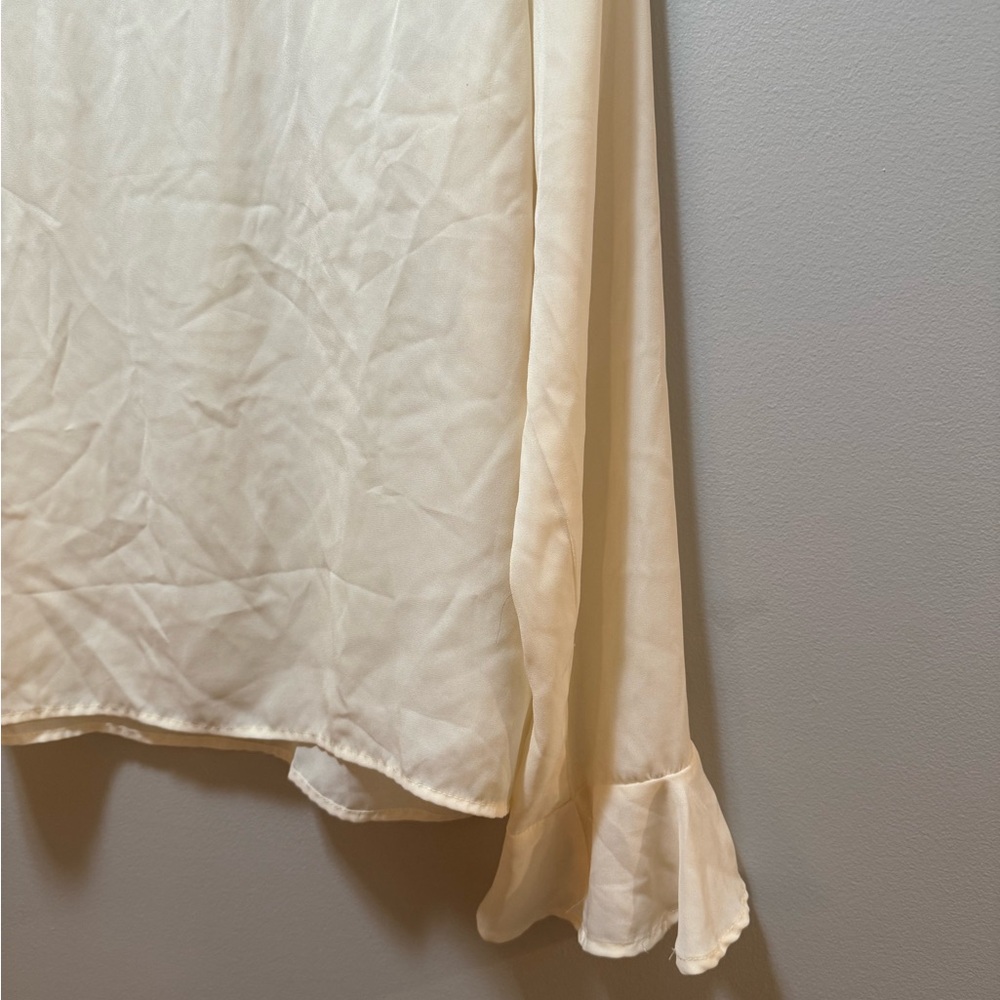 Embroidered Cream Blouse with Floral Design - Picture 6 of 6